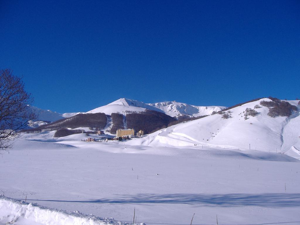 Residence Les Amis Castel Di Sangro Esterno foto